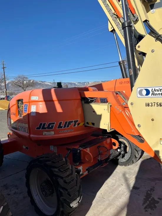 2017 JLG 600AJ Articulating Boom Lift