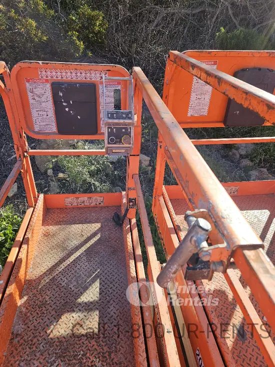 2020 Snorkel S3226E Scissor Lift