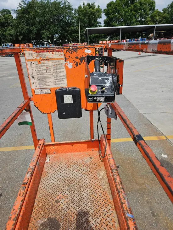 2018 JLG 1932R Scissor Lift
