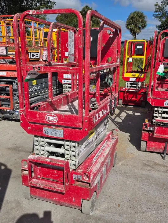 2018 MEC 1330SE Scissor Lift