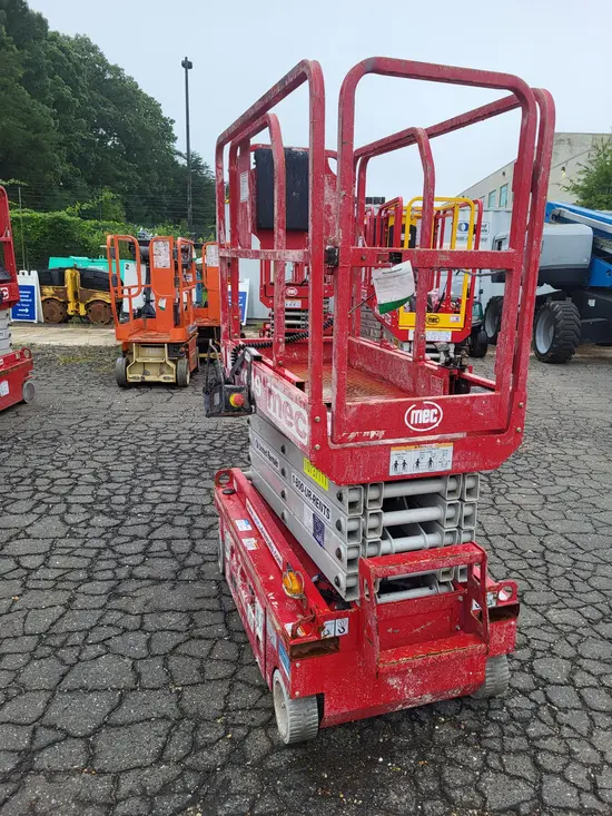 2018 MEC MICRO 19 Scissor Lift