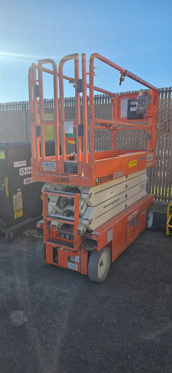 2018 Snorkel S3226E Scissor Lift