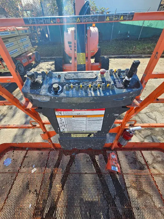 2016 JLG 600AJ Articulating Boom Lift