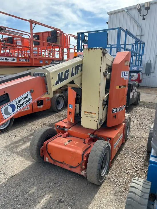 2018 JLG E300AJP Articulating Boom Lift