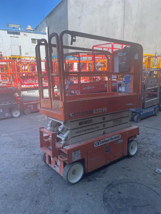 2018 Snorkel S3219E Scissor Lift