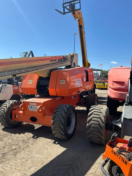 2018 JLG 800S Boom Lift