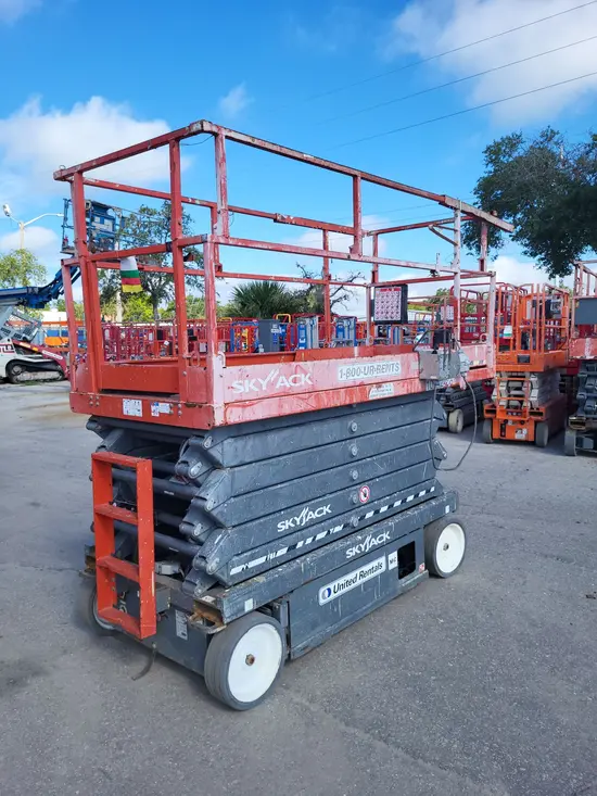 2017 Skyjack SJIII4740 Scissor Lift