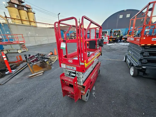 2018 MEC 1930SE Scissor Lift