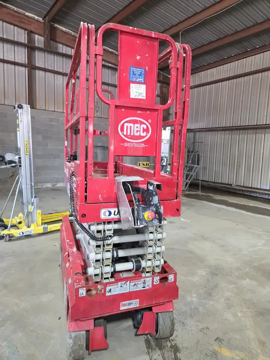 2019 MEC 3346SE Scissor Lift