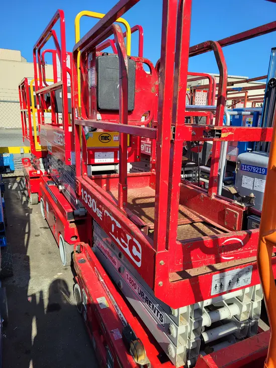 2018 MEC 1330SE Scissor Lift