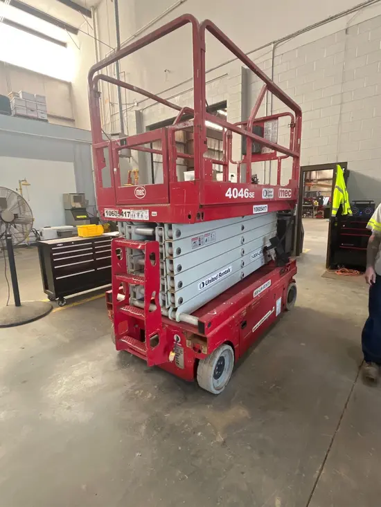 2017 MEC 4046SE Scissor Lift