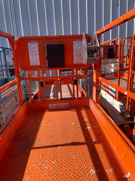 2018 Snorkel S4732E Scissor Lift