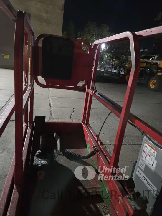 2019 MEC MICRO 19 Scissor Lift