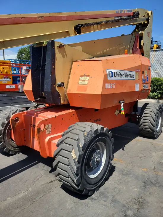 2013 JLG 800AJ Articulating Boom Lift