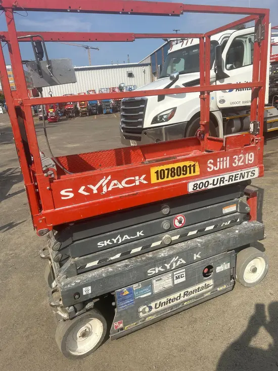 2018 Skyjack SJIII3219 Scissor Lift