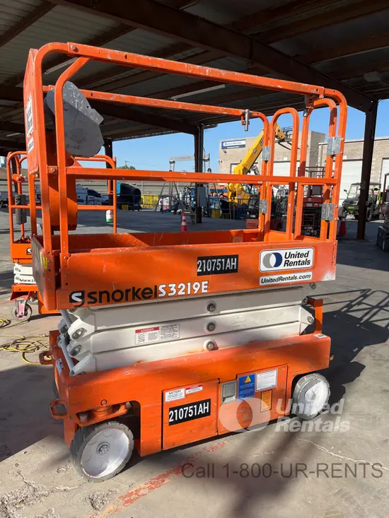 2018 Snorkel S3219E Scissor Lift