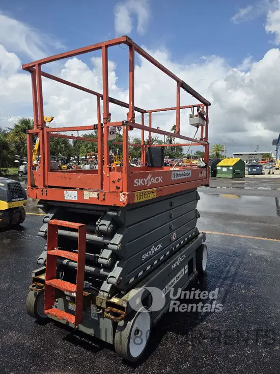 2018 Skyjack SJIII4740 Scissor Lift