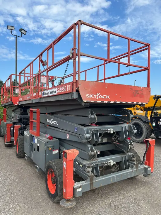 2016 Skyjack SJ9250RT Rough Terrain Scissor Lift