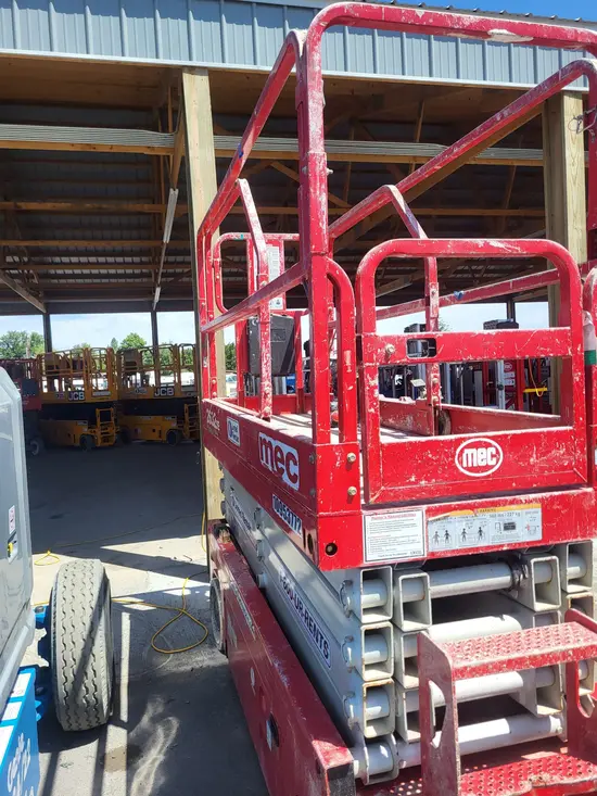 2019 MEC 2632SE Scissor Lift