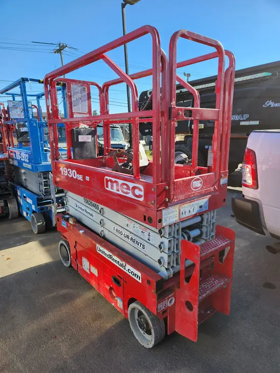 2017 MEC 1930SE Scissor Lift