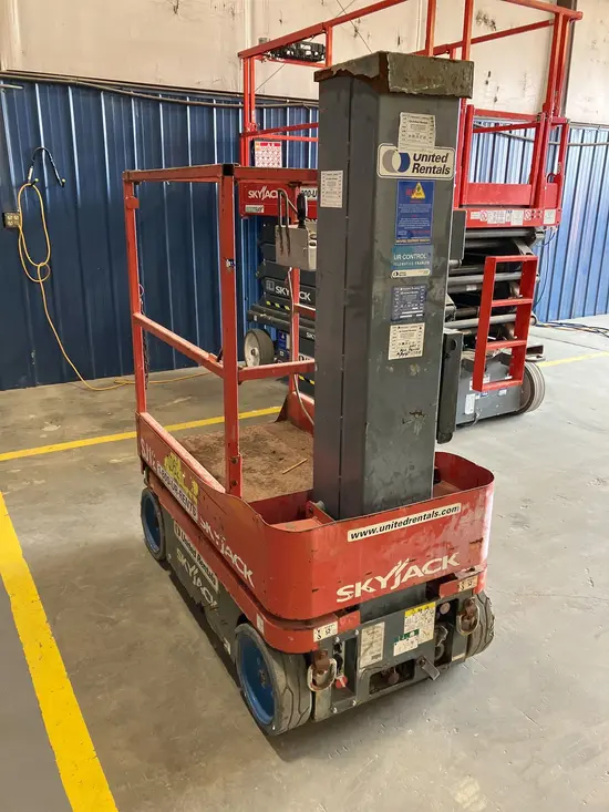 2017 Skyjack SJ12 Self-Propelled One-Person Lift