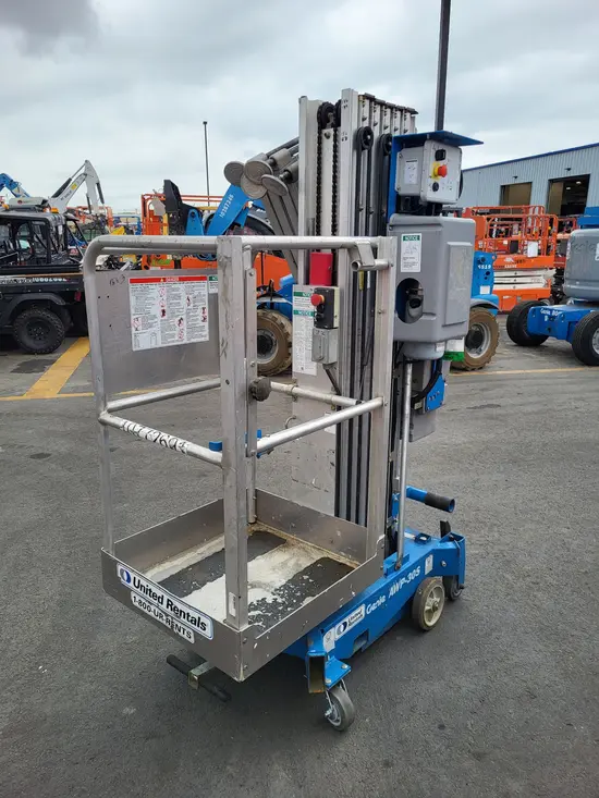 2018 Genie AWP-30SDC Pusharound Lift