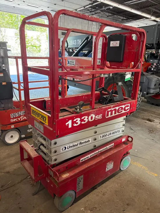 2017 MEC 1330SE Scissor Lift