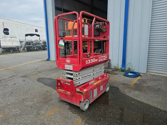2017 MEC 1330SE Scissor Lift