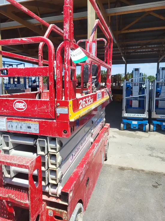 2019 MEC 2632SE Scissor Lift