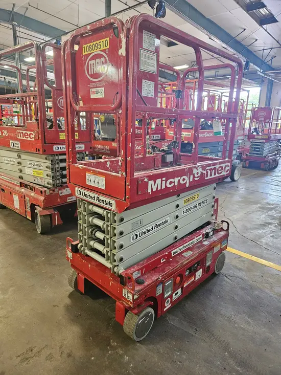 2018 MEC MICRO 19 Scissor Lift