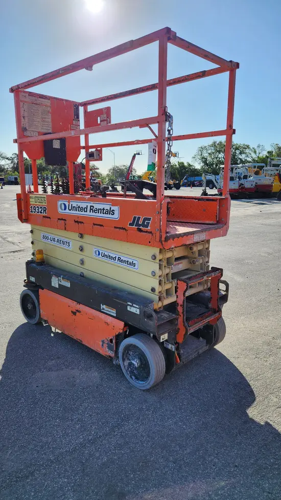 2018 JLG 1932R Scissor Lift