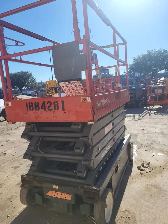 2017 Skyjack SJIII4740 Scissor Lift