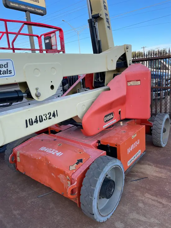 2015 JLG E450AJ Articulating Boom Lift
