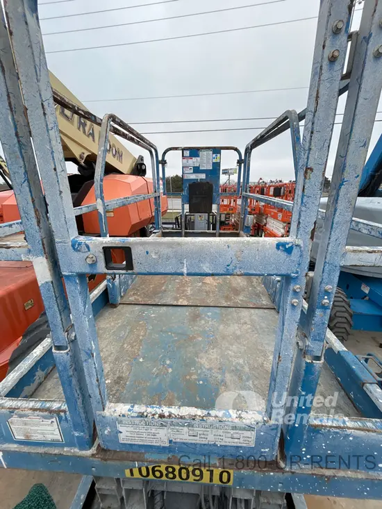 2017 Genie GS-4047 Scissor Lift