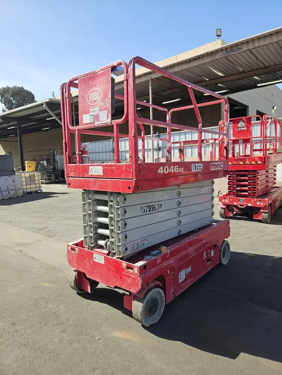 2018 MEC 4046SE Scissor Lift