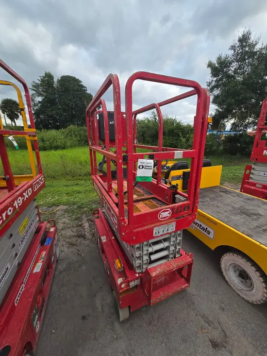 2018 MEC 1330SE Scissor Lift