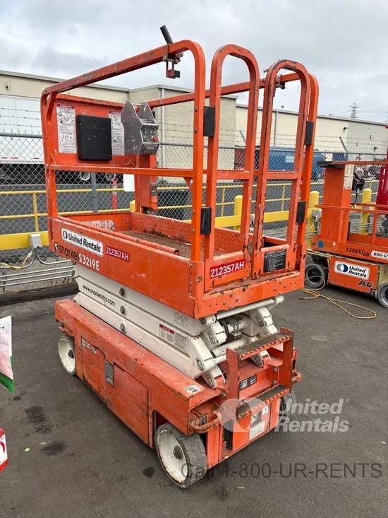 2018 Snorkel S3219E Scissor Lift