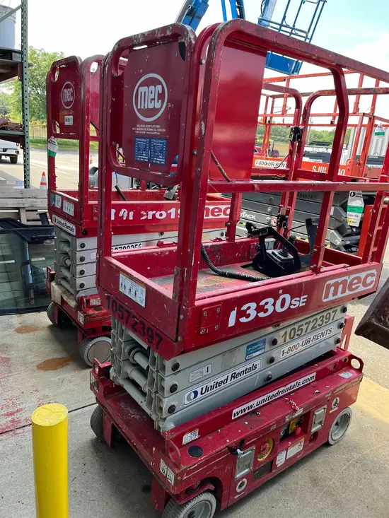 2017 MEC 1330SE Scissor Lift