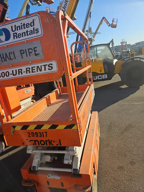 2018 Snorkel S3219E Scissor Lift
