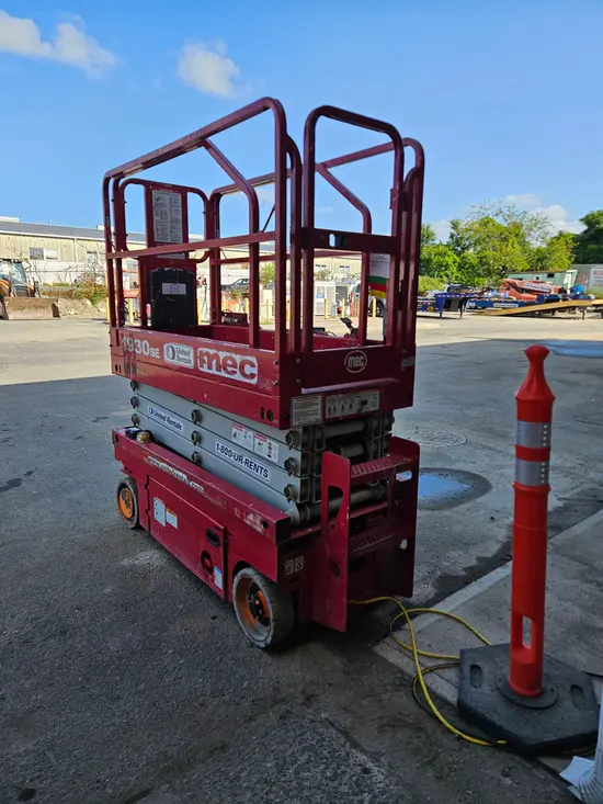 2018 MEC 1930SE Scissor Lift