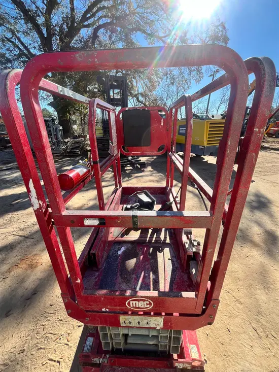 2018 MEC 1330SE Scissor Lift