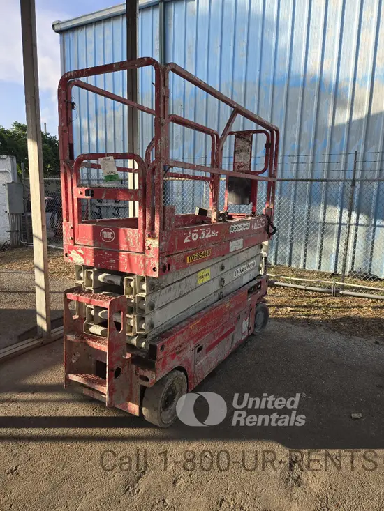 2017 MEC 2632SE Scissor Lift