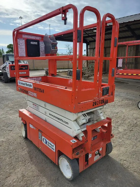 2018 Snorkel S3219E Scissor Lift