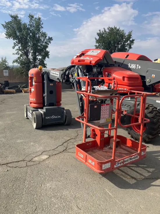 2017 Skyjack SJ30ARJE Articulating Boom Lift