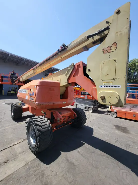 2013 JLG 800AJ Articulating Boom Lift