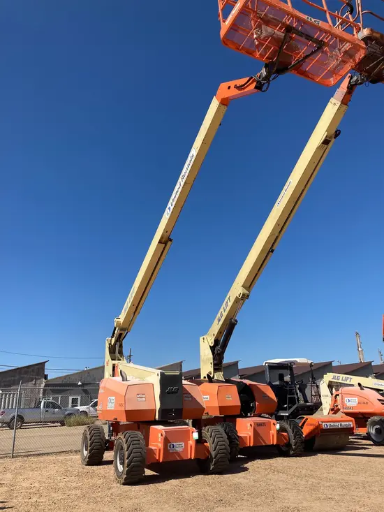 2013 JLG 800AJ Articulating Boom Lift