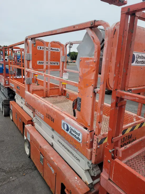 2018 Snorkel S3219E Scissor Lift