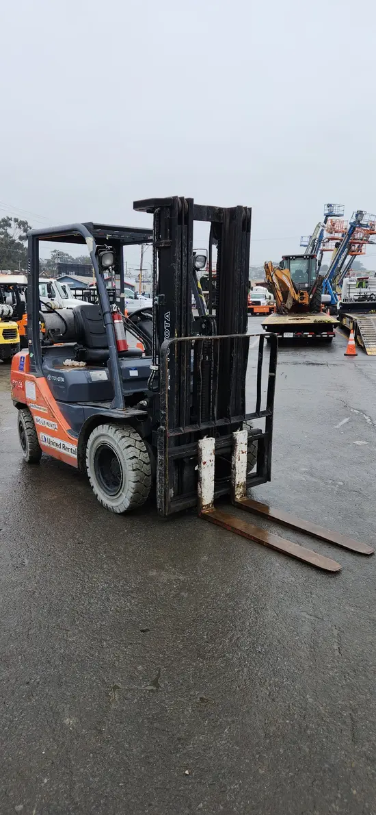 2018 Toyota 8FGU25 Warehouse Forklift
