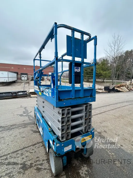2017 Genie GS-3232 Scissor Lift