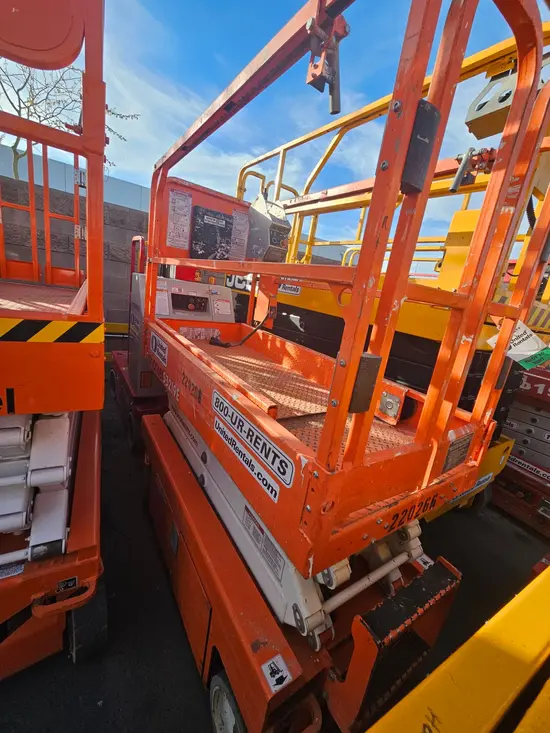2019 Snorkel S3219E Scissor Lift